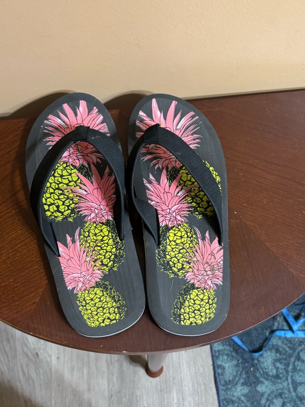 George Men's Flip Flops vs Pineapple Print Size 9-10